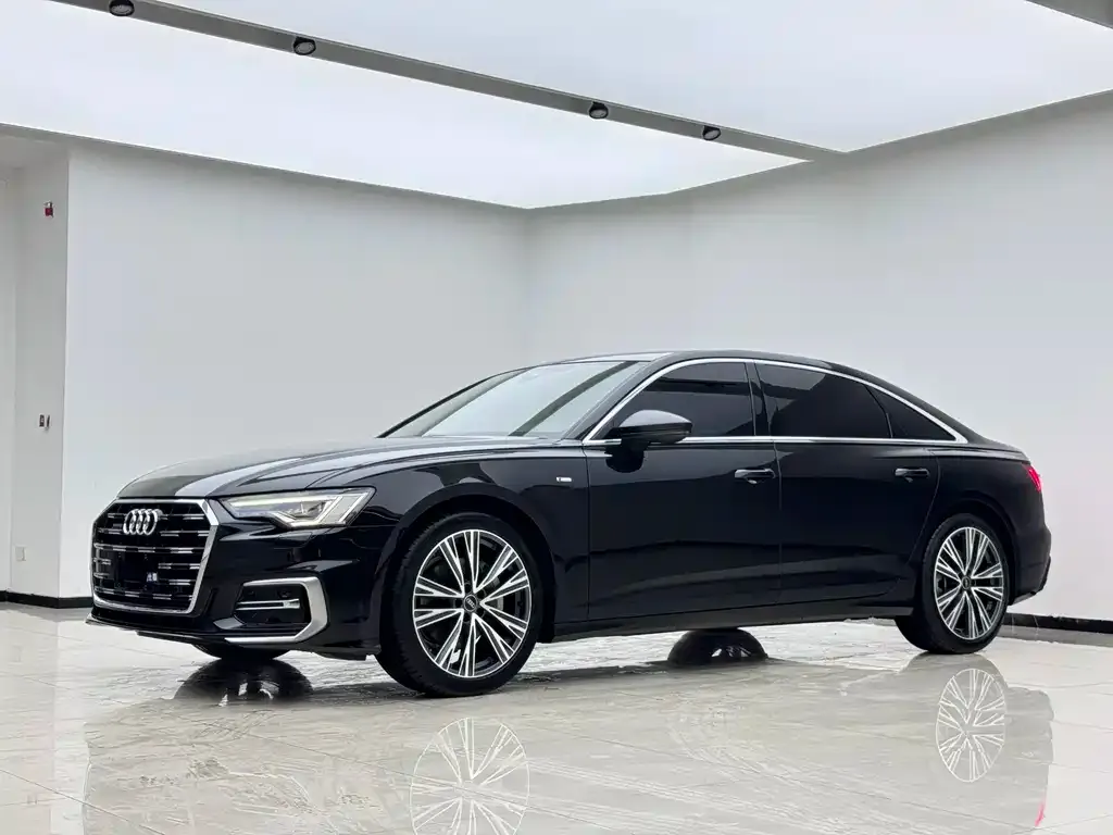Audi A6L — фото 1