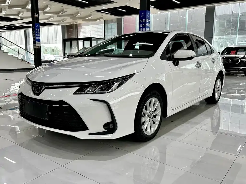 Toyota Corolla — фото 1