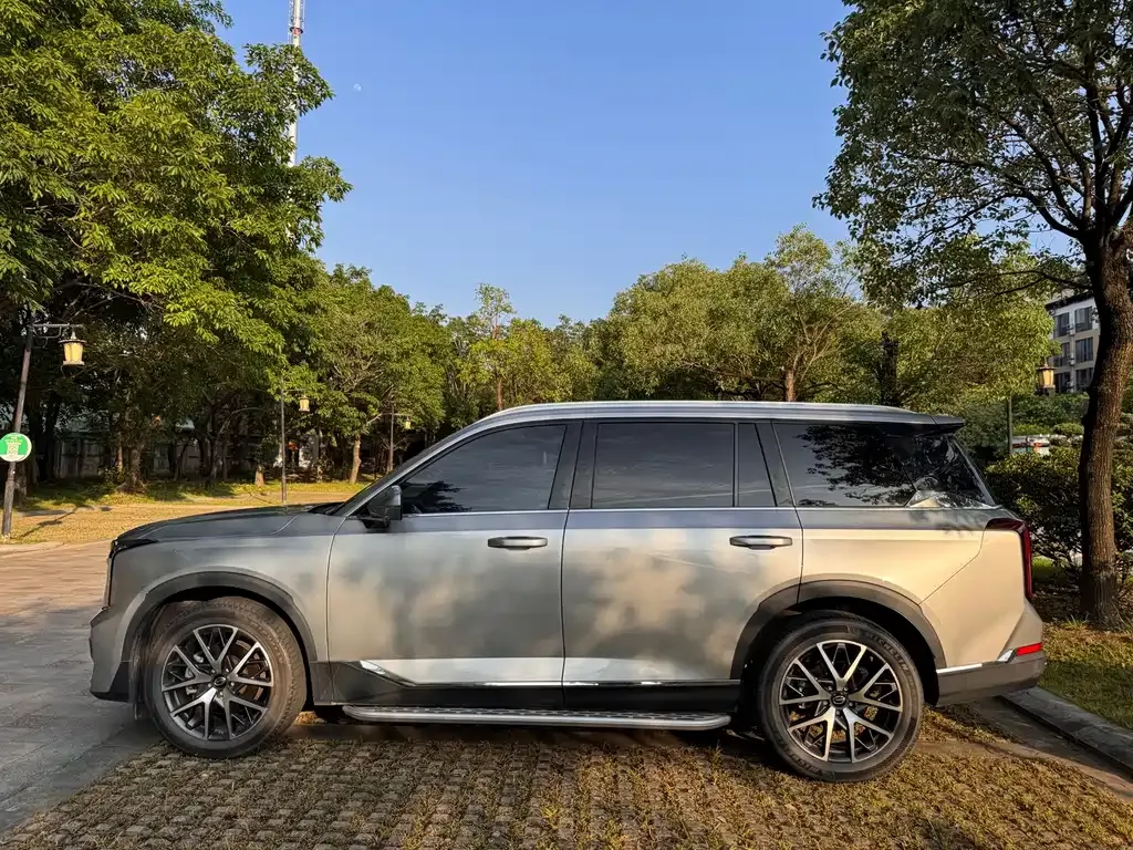 GAC Motor Trumpchi GS8 — фото 10