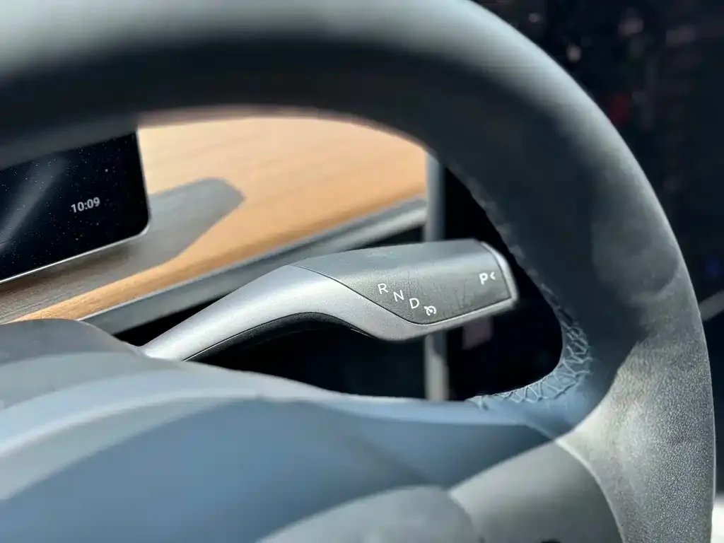 Tesla Model 3 — фото 4