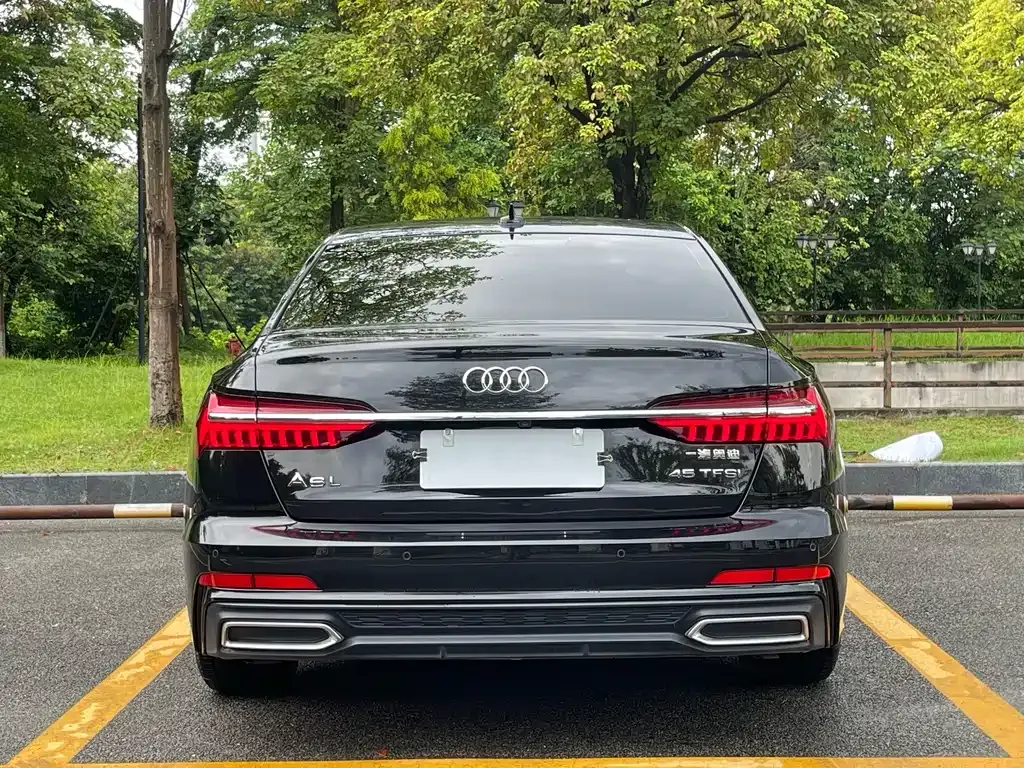 Audi A6L — фото 10