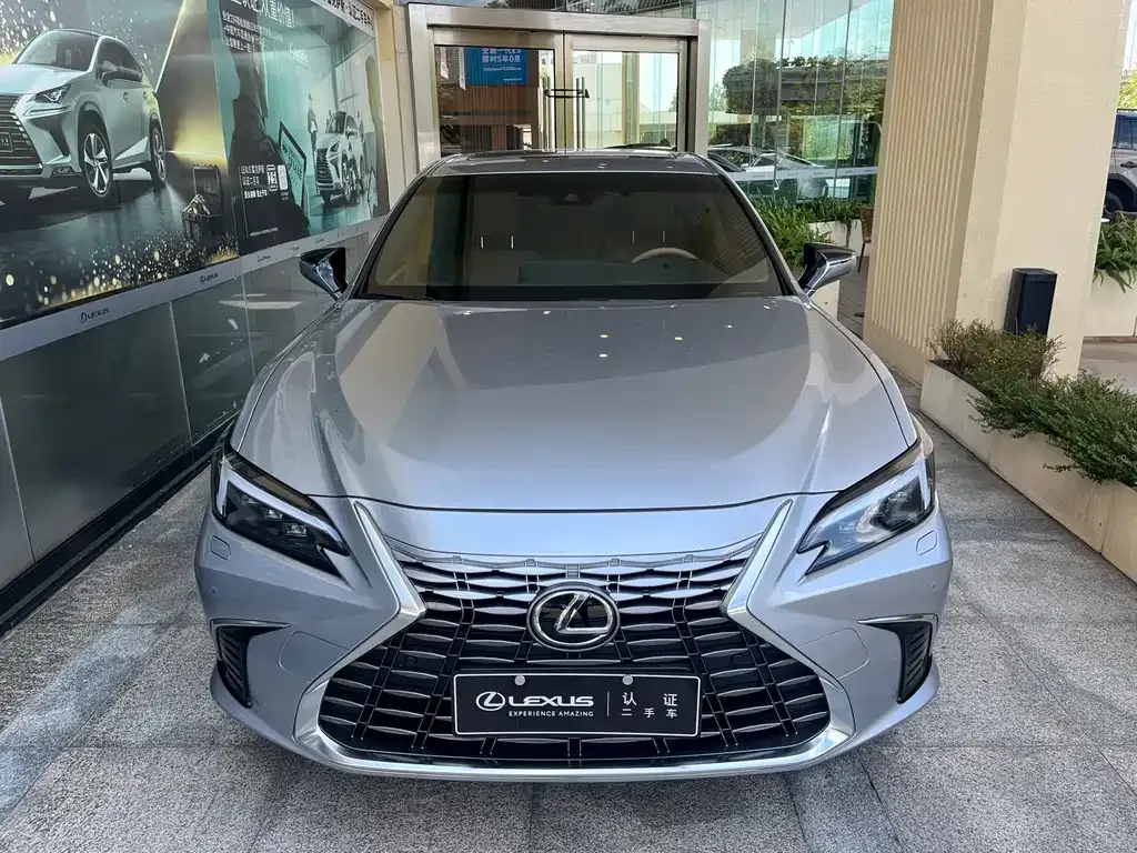 Lexus ES — фото 4