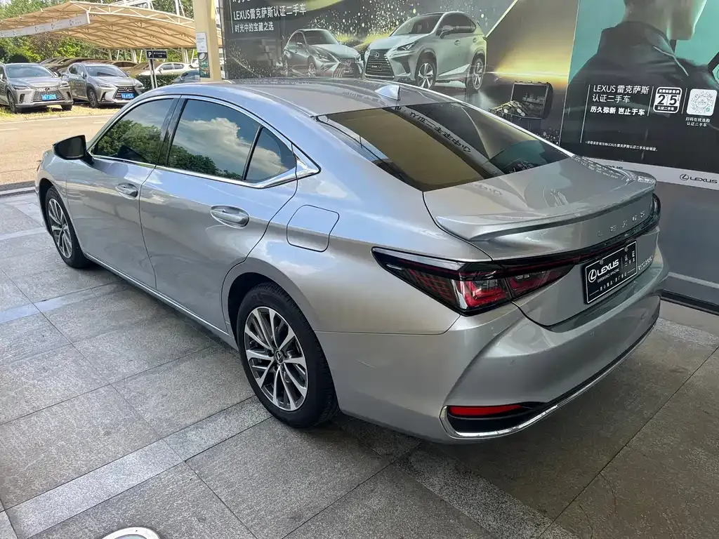 Lexus ES — фото 3