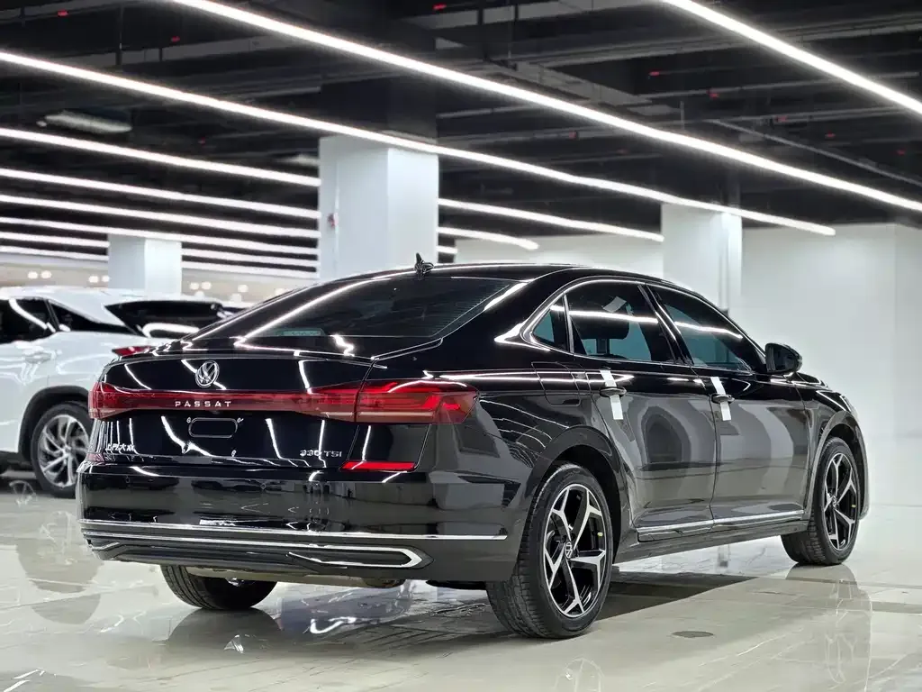 Volkswagen Passat — фото 8