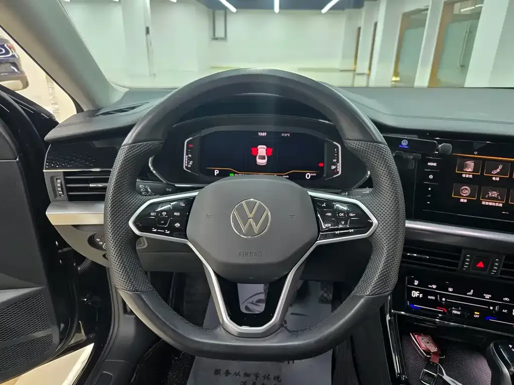 Volkswagen Passat — фото 6