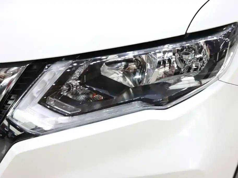 Nissan X-Trail — фото 4