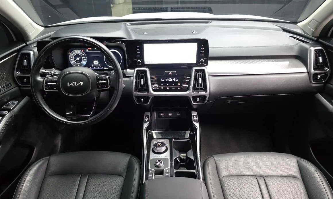 Kia Sorento — фото 9