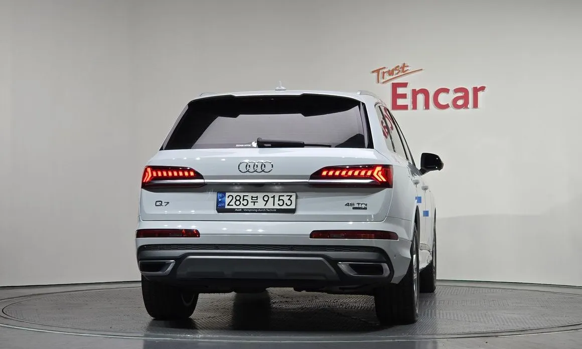 Audi Q7 — фото 5