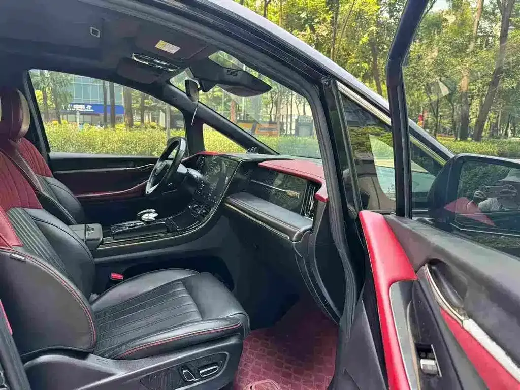 GAC Motor Trumpchi M8 — фото 4