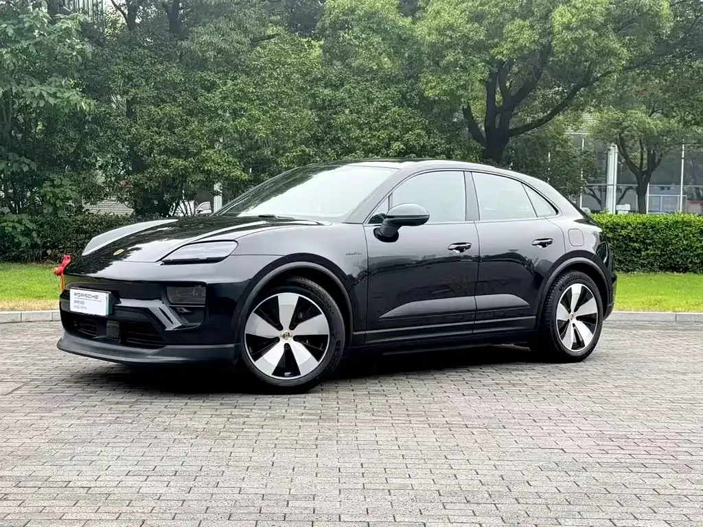 Porsche Macan EV — фото 1