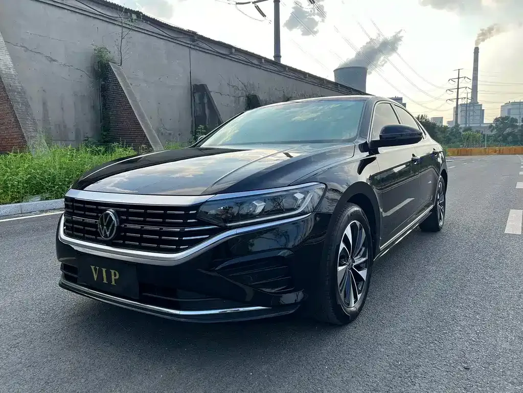 Volkswagen Passat — фото 10
