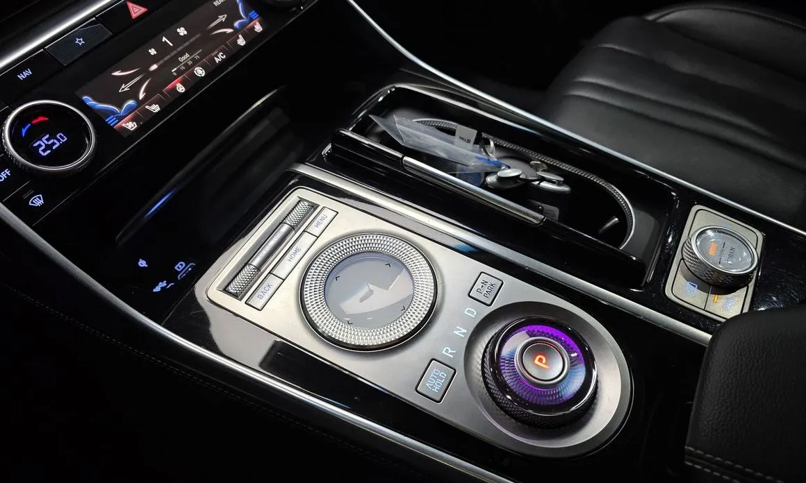Genesis GV80 — фото 10