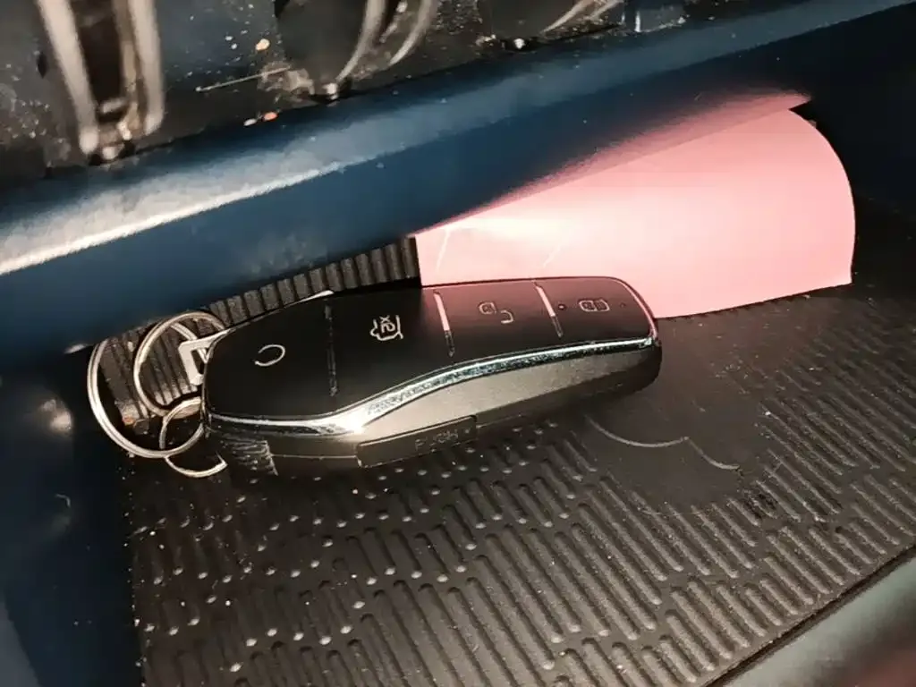 BYD Yuan Plus — фото 9