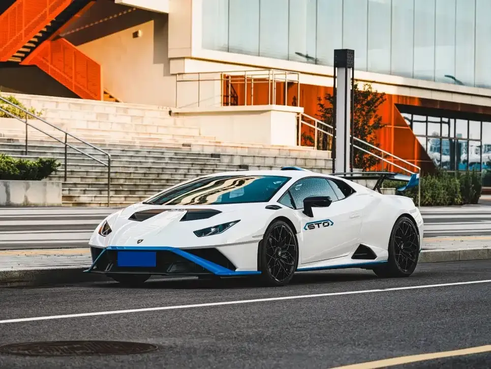 Lamborghini Huracan — фото 1