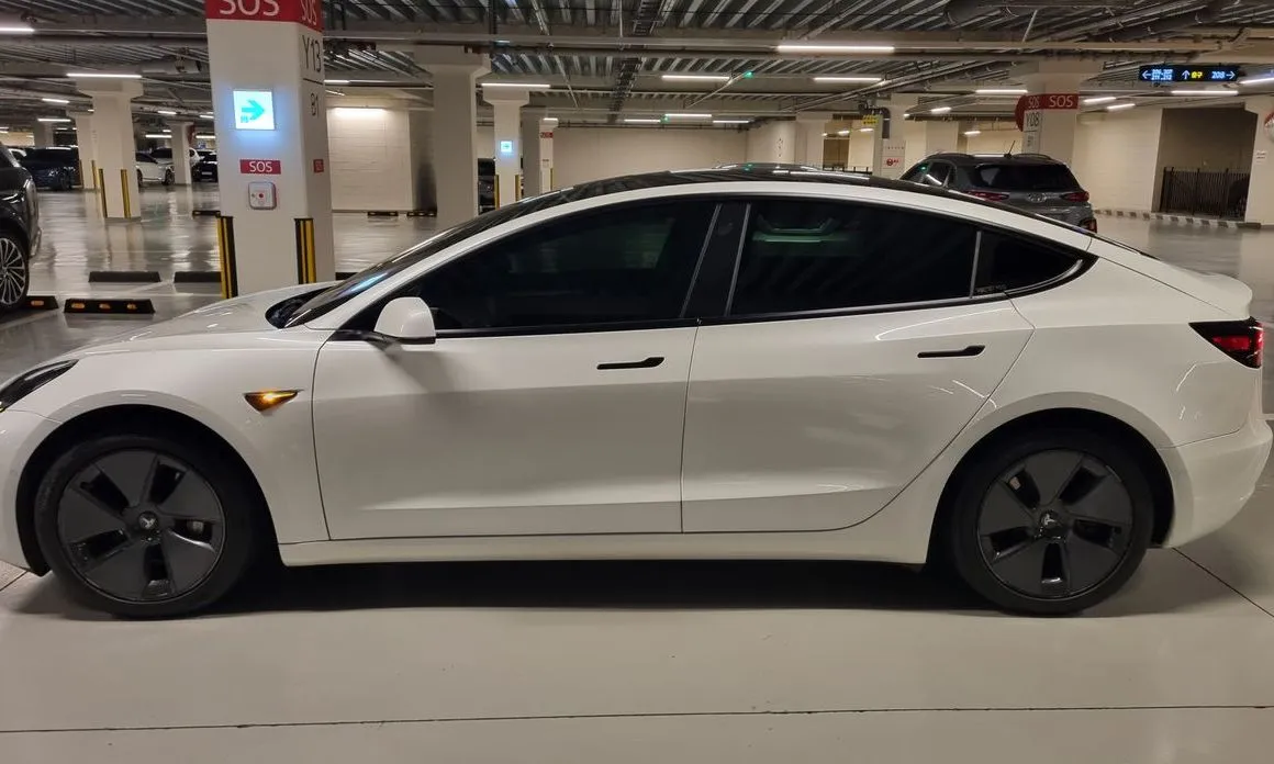Tesla Model 3 — фото 5