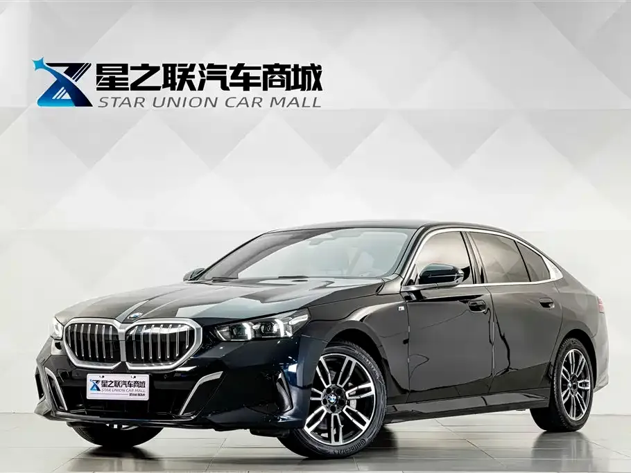 BMW 5 Series — фото 1