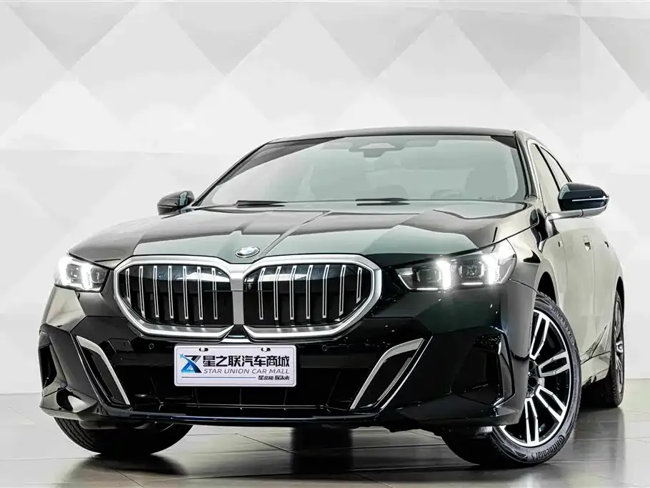 BMW 5 Series — фото 9