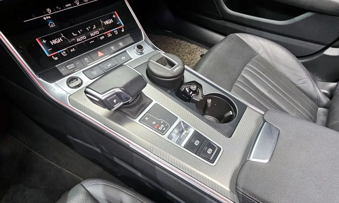 Audi A6 — фото 10