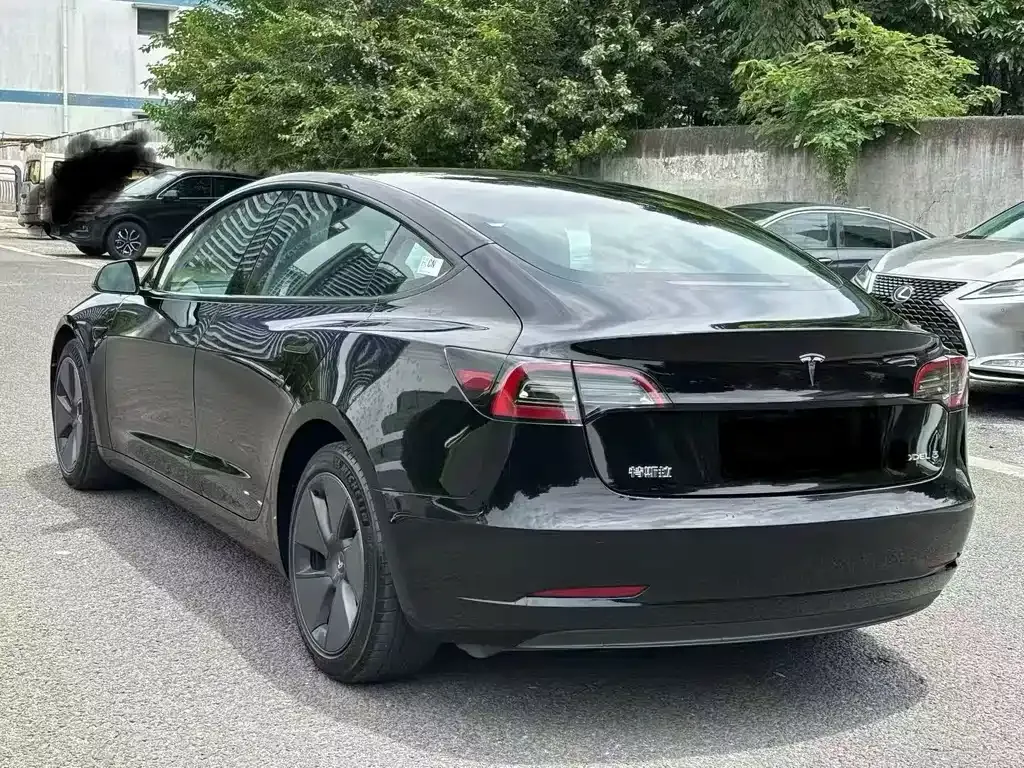 Tesla Model 3 — фото 6