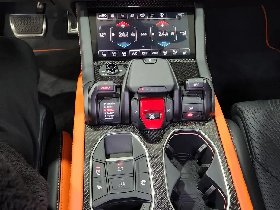 Lamborghini Urus — фото 4