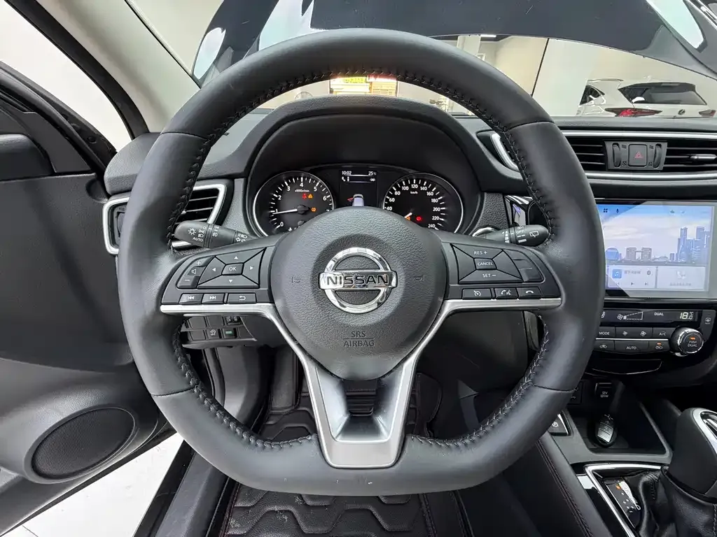 Nissan Qashqai — фото 10