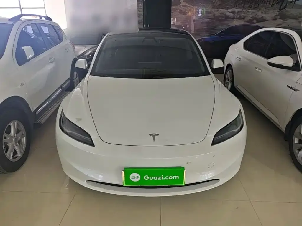 Tesla Model 3 — фото 2