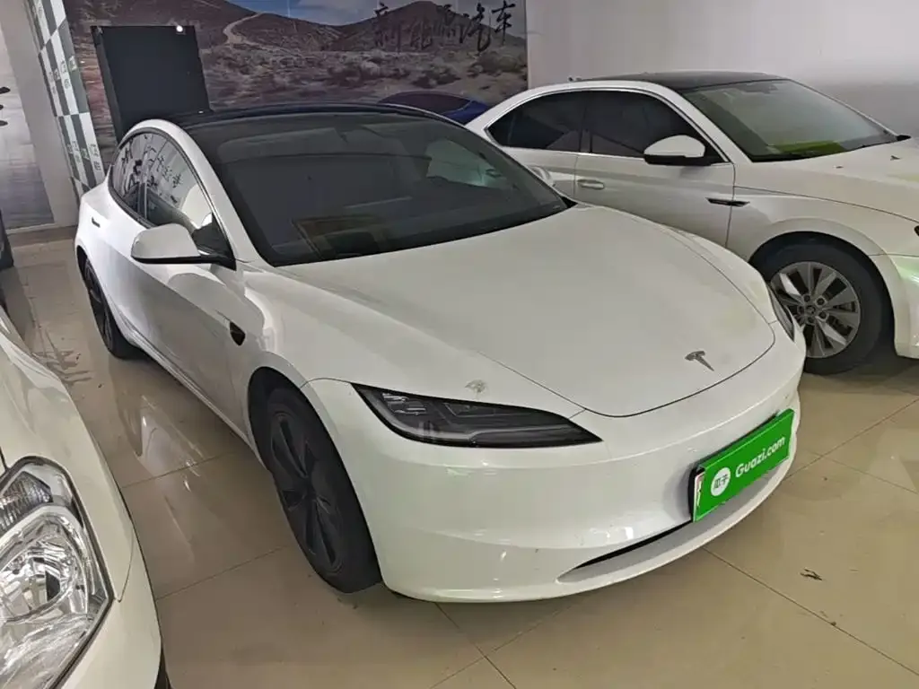 Tesla Model 3 — фото 9