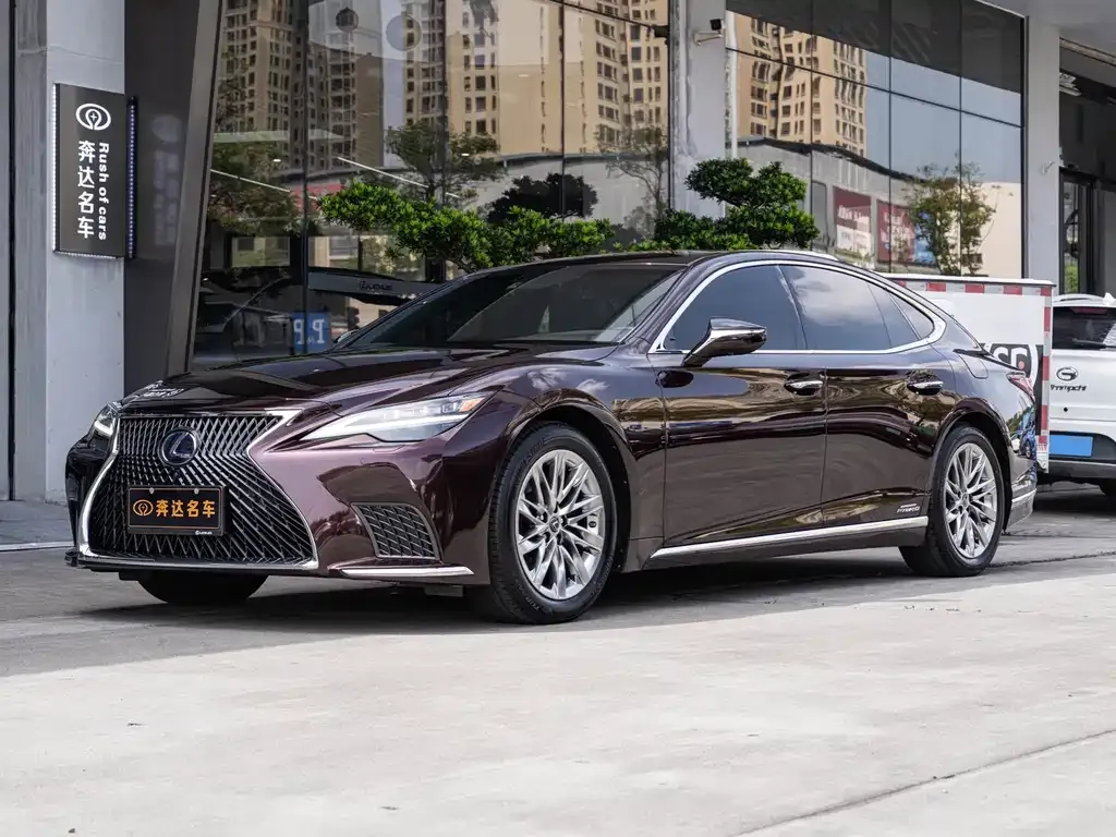 Lexus LS — фото 1