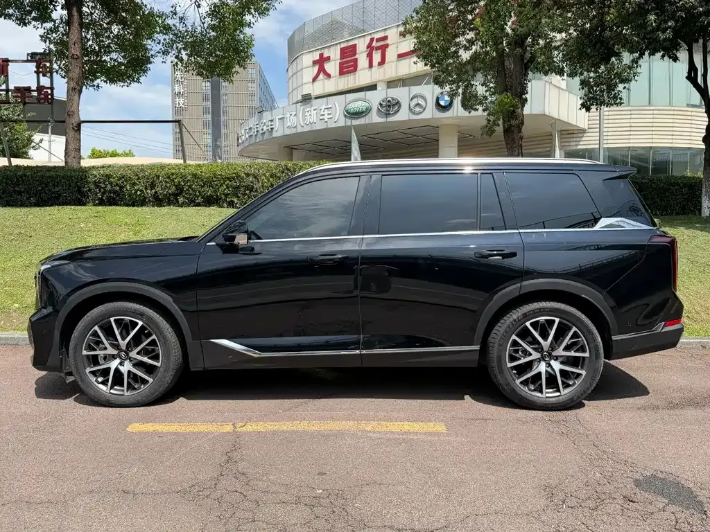 GAC Motor Trumpchi GS8 — фото 8