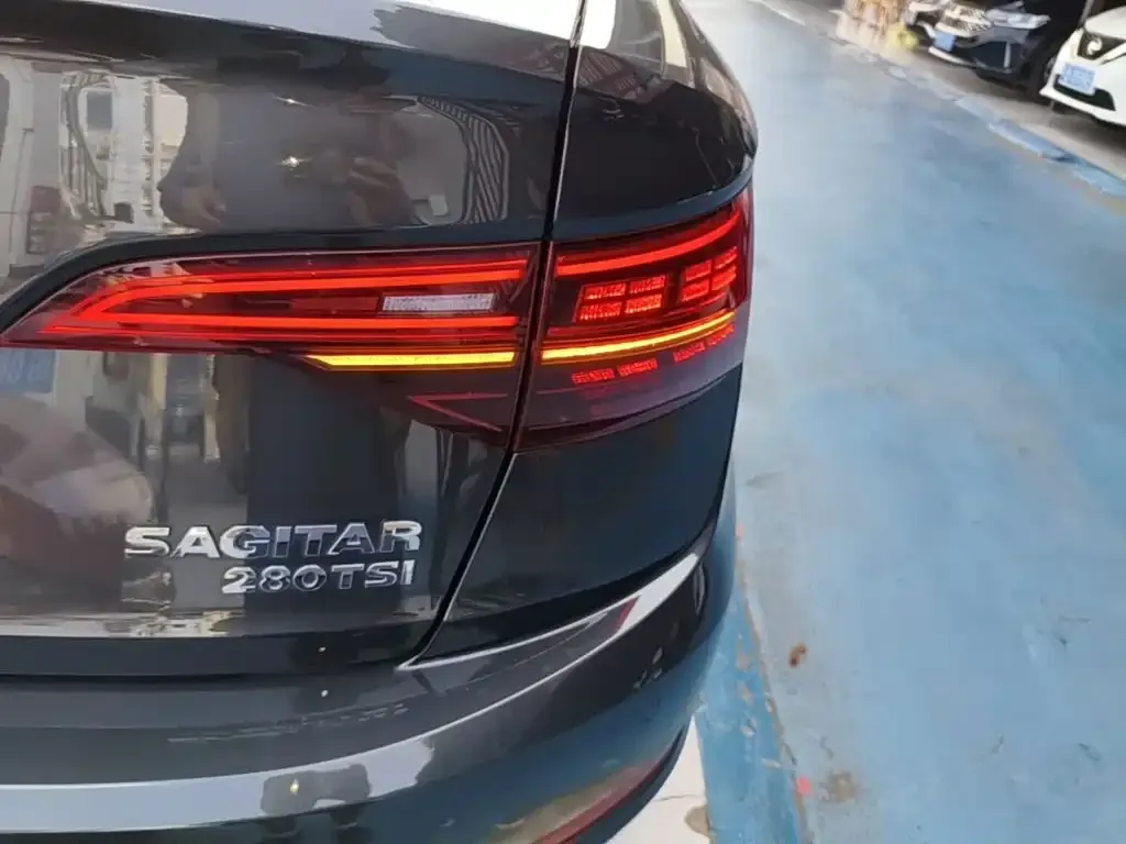 Volkswagen Sagitar — фото 3