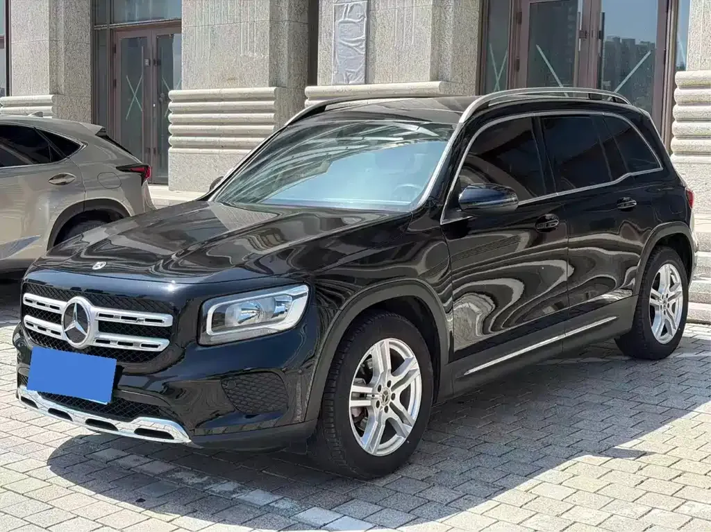 Mercedes-Benz GLB — фото 9