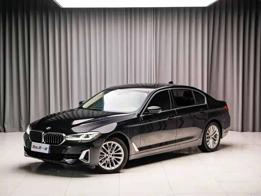 BMW 5 Series — фото 1