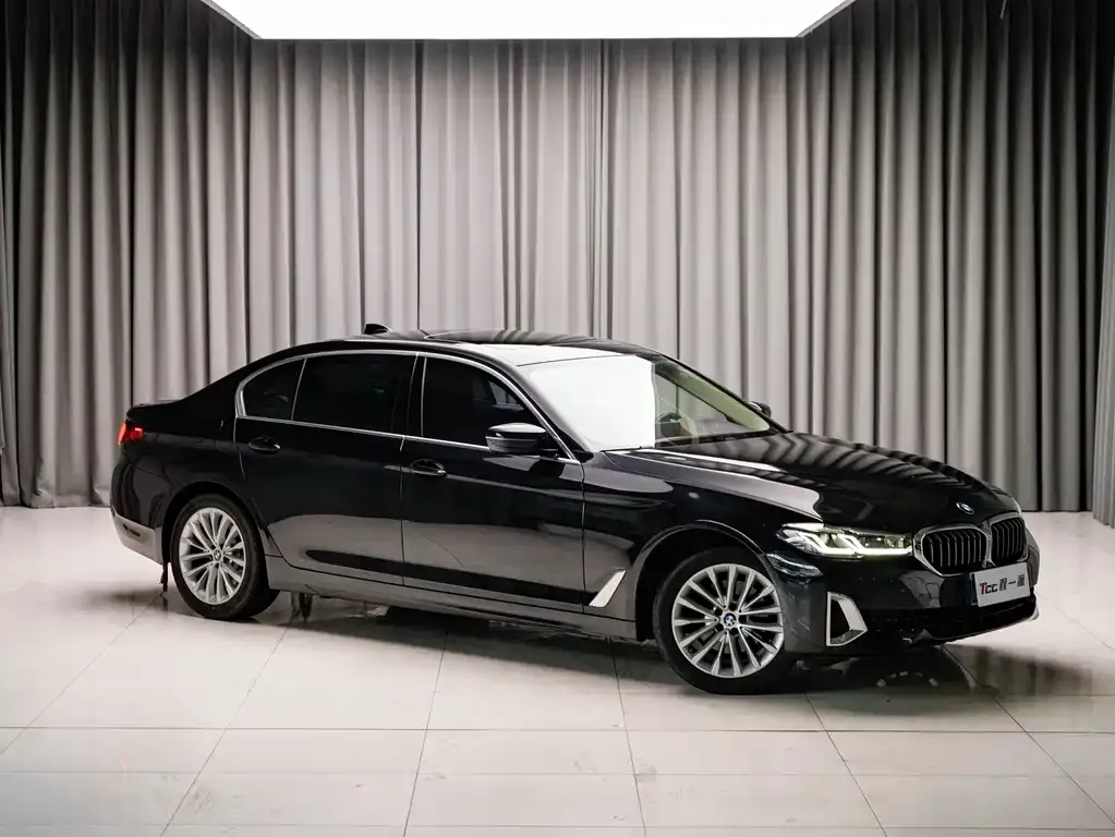 BMW 5 Series — фото 2