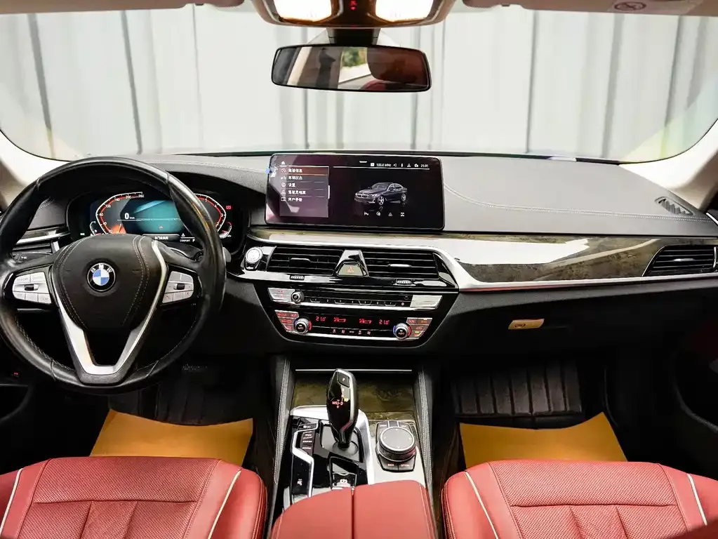 BMW 5 Series — фото 10