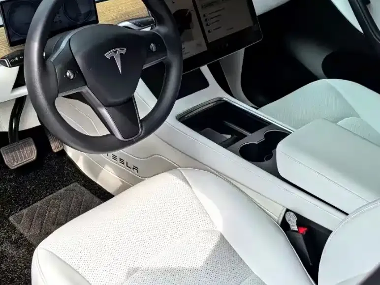 Tesla Model Y — фото 3