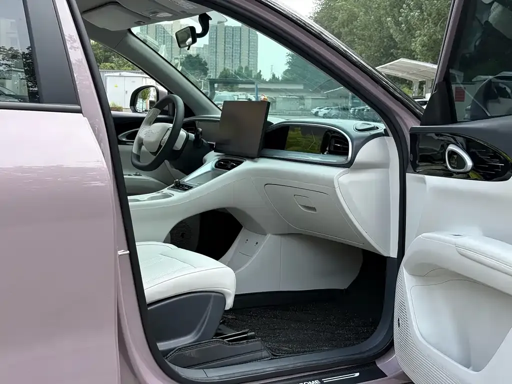 Geely Starburst — фото 7
