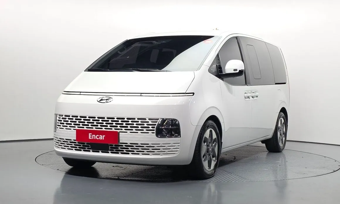 Hyundai Staria — фото 1