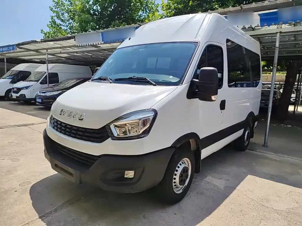 IVECO Ousheng — фото 1