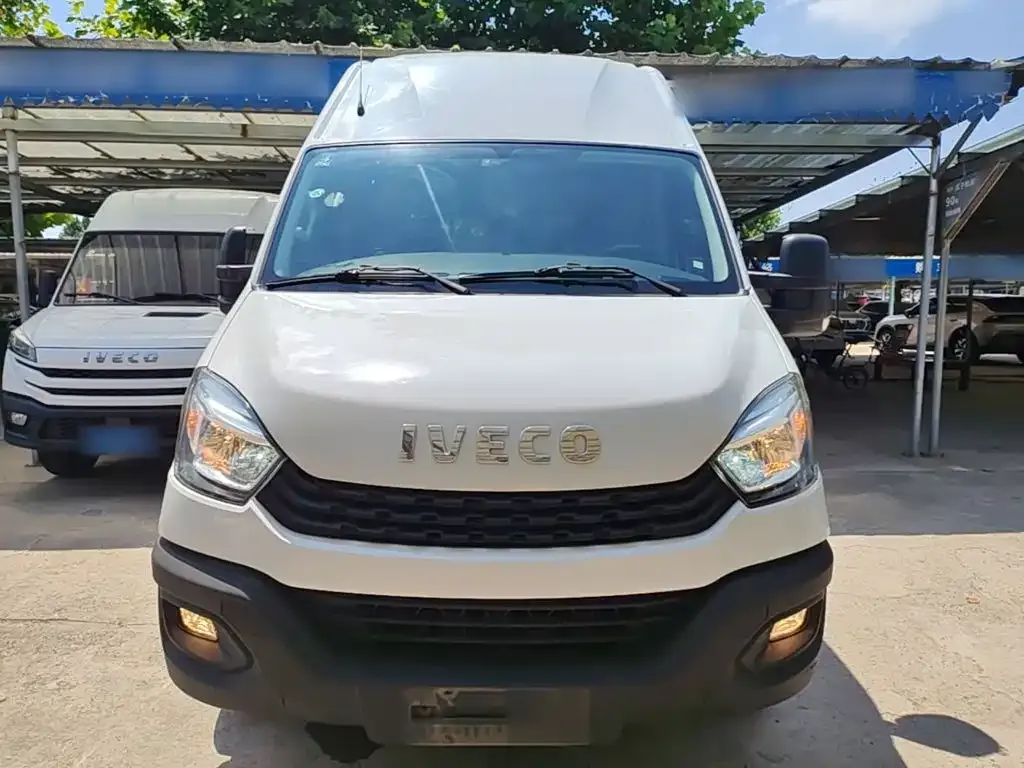 IVECO Ousheng — фото 7