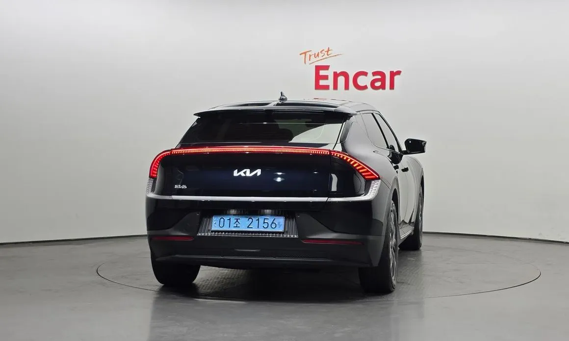 Kia EV6 — фото 9