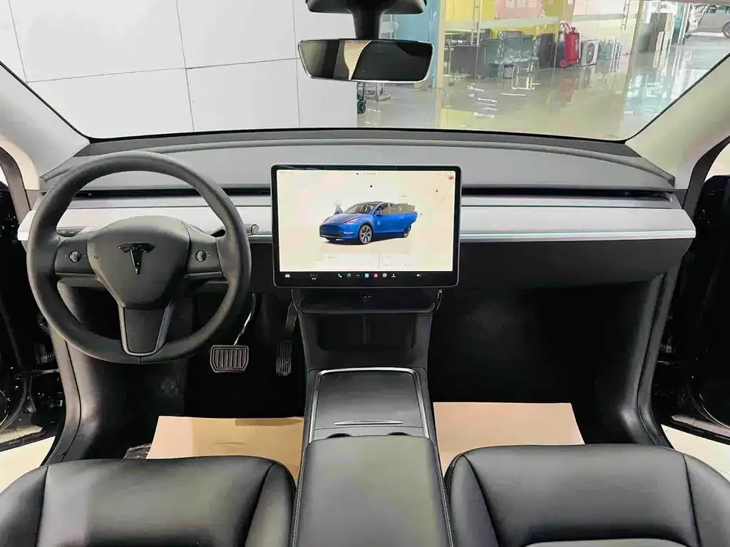 Tesla Model Y — фото 3
