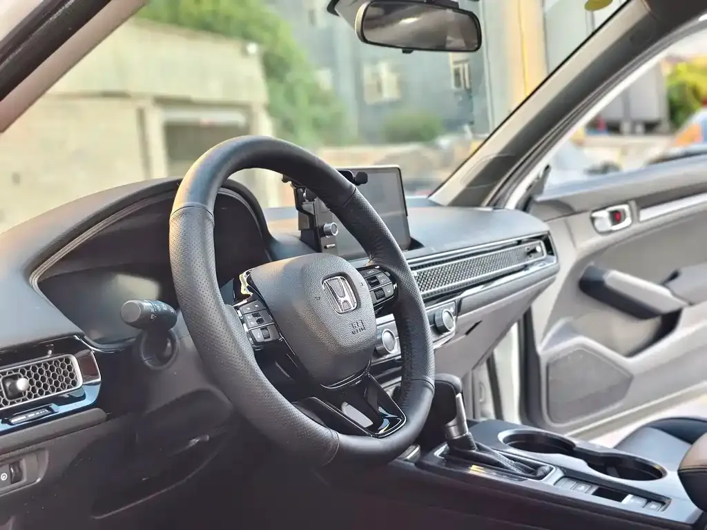 Honda Civic — фото 7