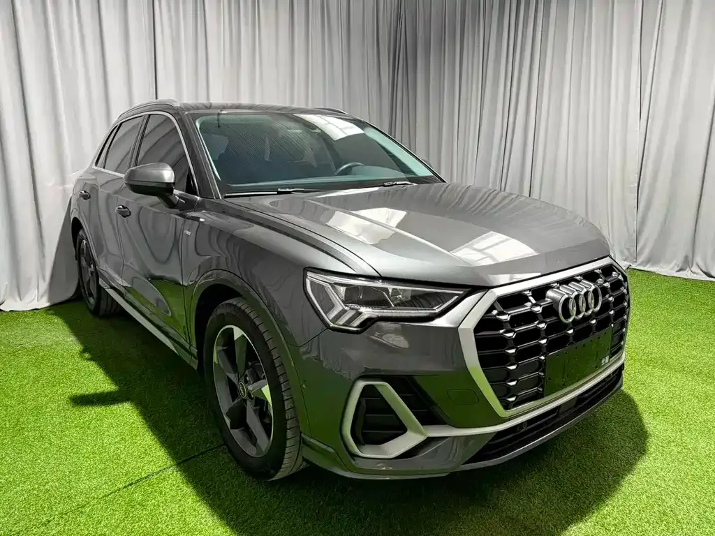 Audi Q3 — фото 9