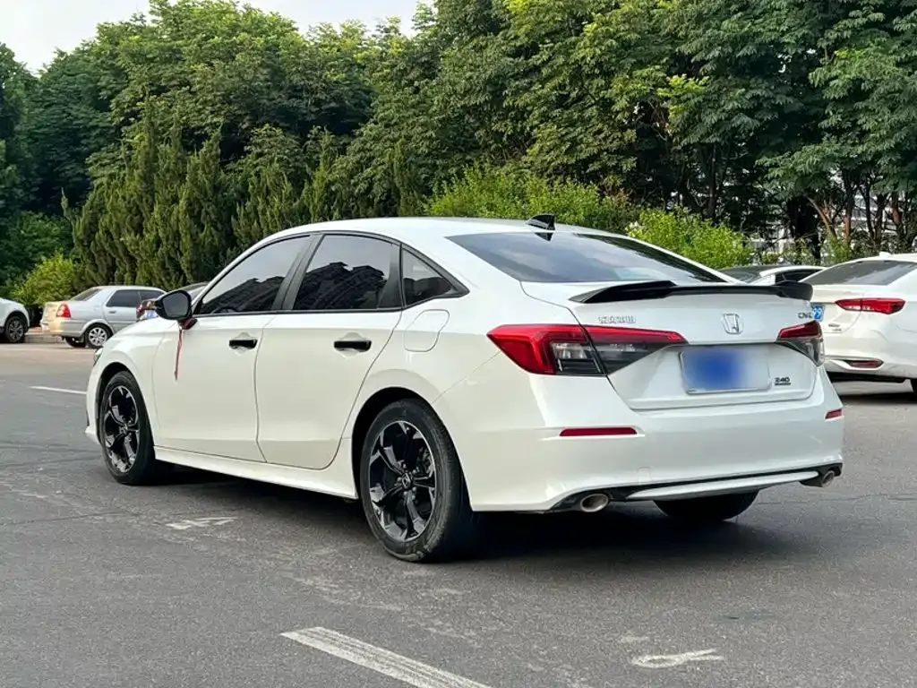 Honda Civic — фото 10