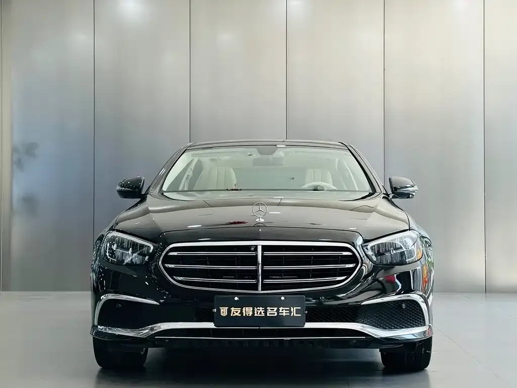 Mercedes-Benz E-Class — фото 10