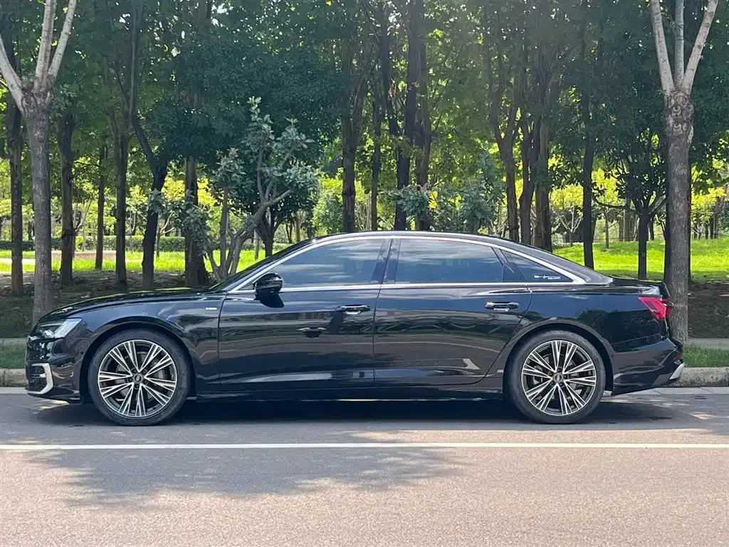 Audi A6L — фото 6