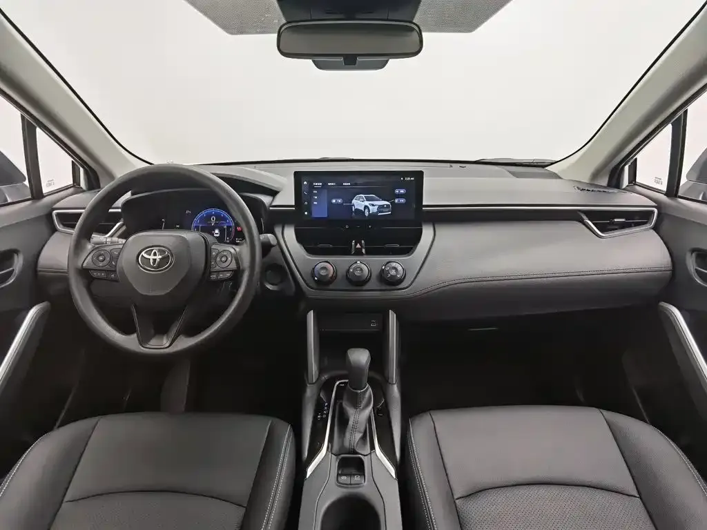 Toyota Corolla Cross — фото 9