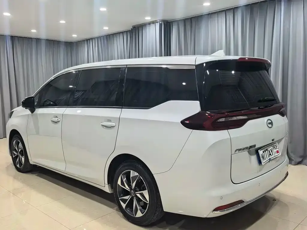 GAC Motor Trumpchi M6 — фото 3
