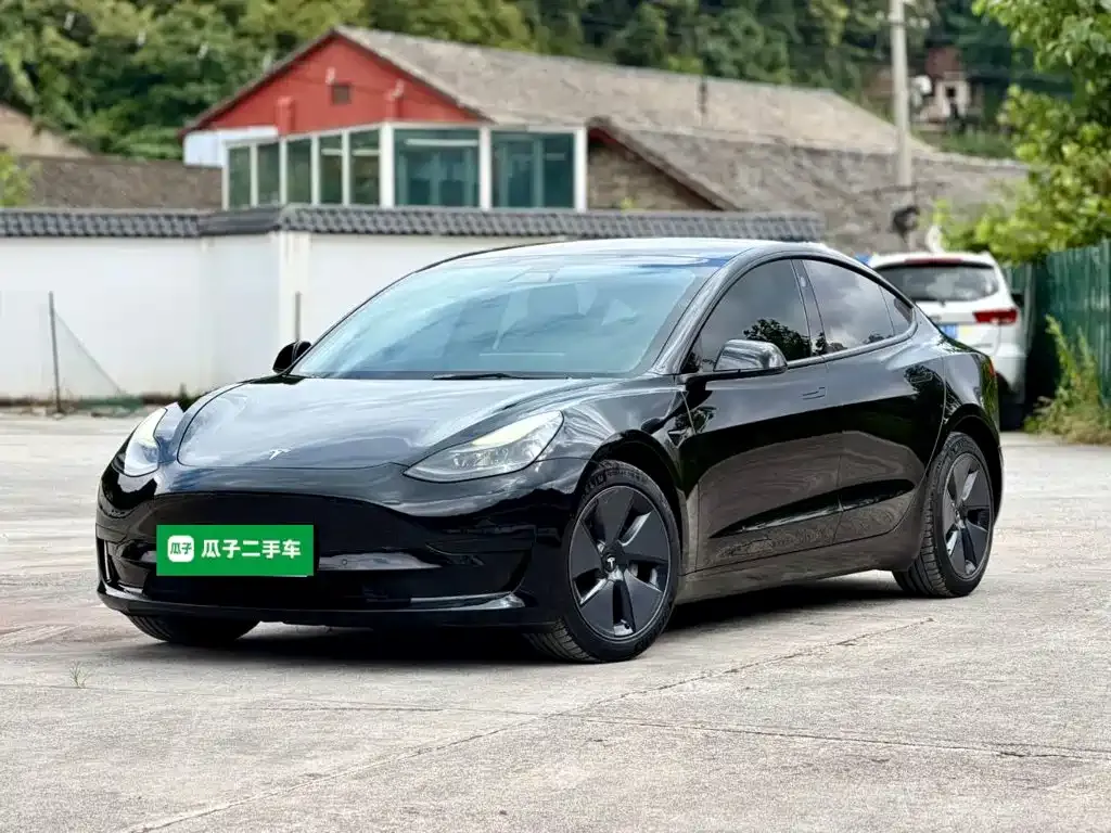 Tesla Model 3 — фото 5