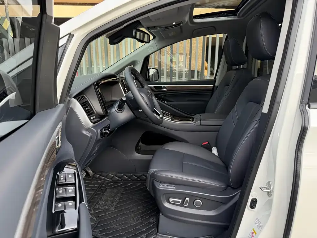 GAC Motor Trumpchi M8 — фото 9